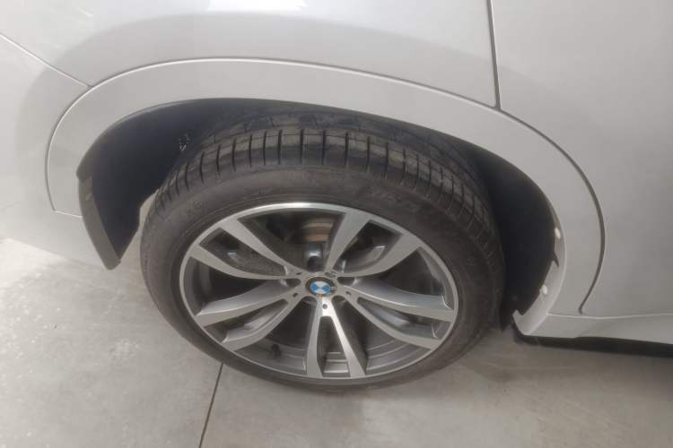 Used BMW X6 2019 xDrive28i M Sport Package Right Rear Wheel Hub