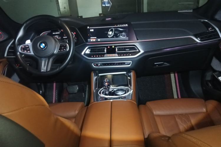 Used BMW X6 2020 xDrive40i Luxury Model with M Sport Package Center Console
