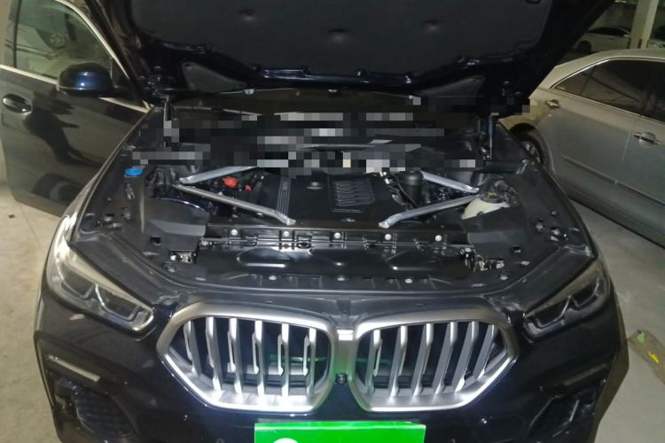 Used BMW X6 2020 xDrive40i Luxury Model with M Sport Package Engine Bay