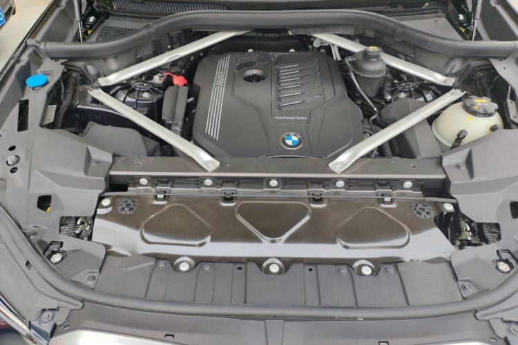 Used BMW X6 2020 xDrive40i M Sport Package Engine Bay