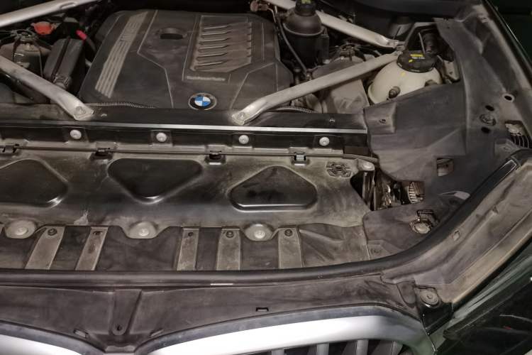 Used BMW X6 2020 xDrive40i M Sport Package Engine Bay Left