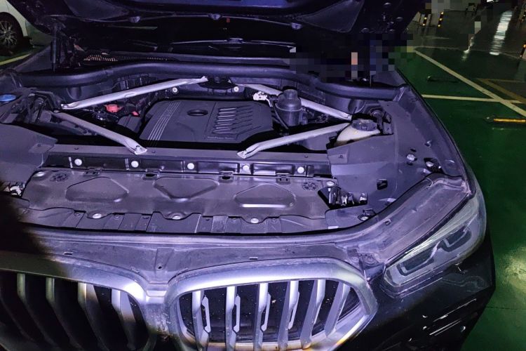 Used BMW X6 2020 xDrive40i M Sport Package Engine Bay Left
