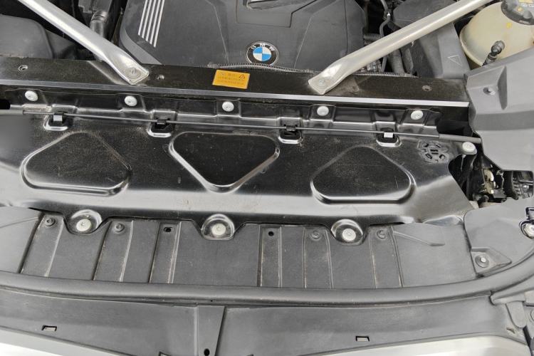 Used BMW X6 2020 xDrive40i Luxury Model with M Sport Package Engine Bay