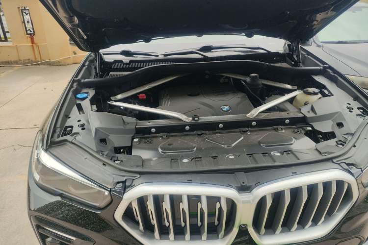 Used BMW X6 2020 xDrive30i M Sport Package Engine Bay Right