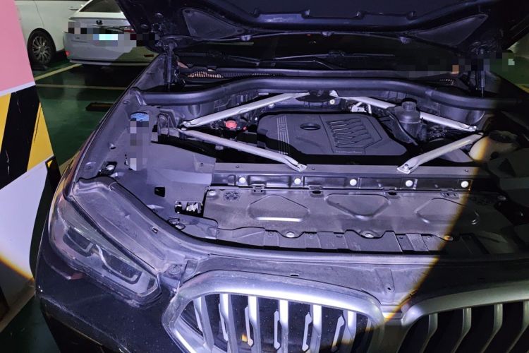 Used BMW X6 2020 xDrive40i M Sport Package Engine Bay Right
