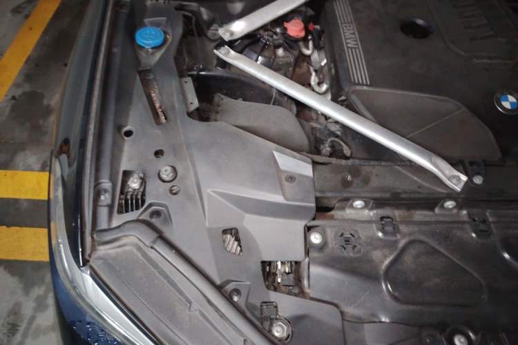 Used BMW X6 2020 xDrive30i M Sport Package Engine Bay Right