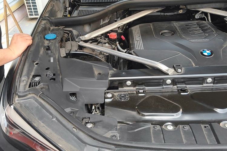 Used BMW X6 2020 xDrive30i M Sport Package Engine Bay Right
