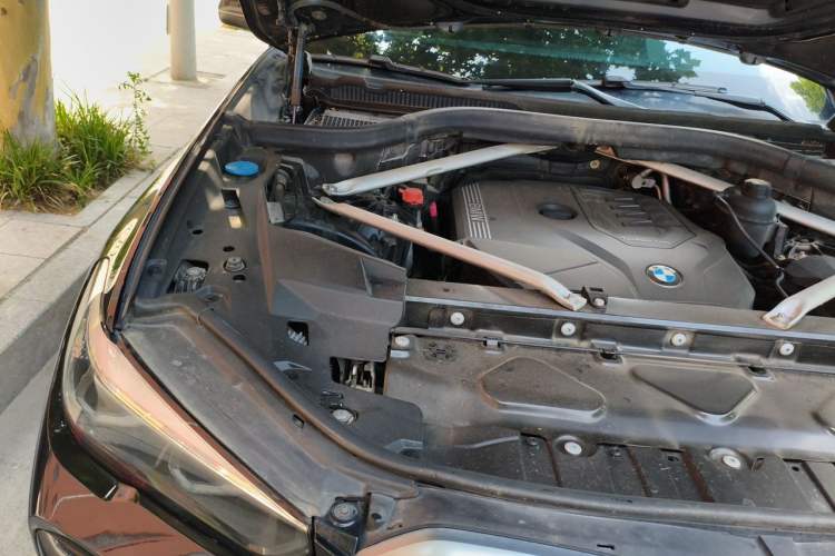 Used BMW X6 2020 xDrive30i M Sport Package Engine Bay Right
