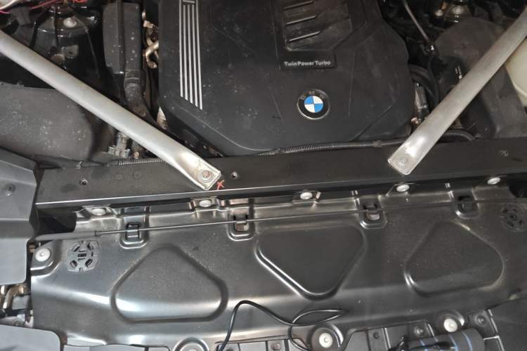 Used BMW X6 2020 xDrive40i Luxury Model with M Sport Package Engine Bay