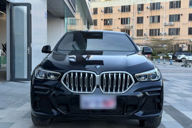 Used BMW X6 2020 xDrive40i Luxury Model with M Sport Package Exterior 3