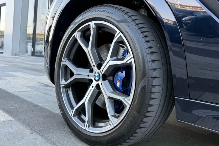 Used BMW X6 2020 xDrive40i Luxury Model with M Sport Package Exterior 4