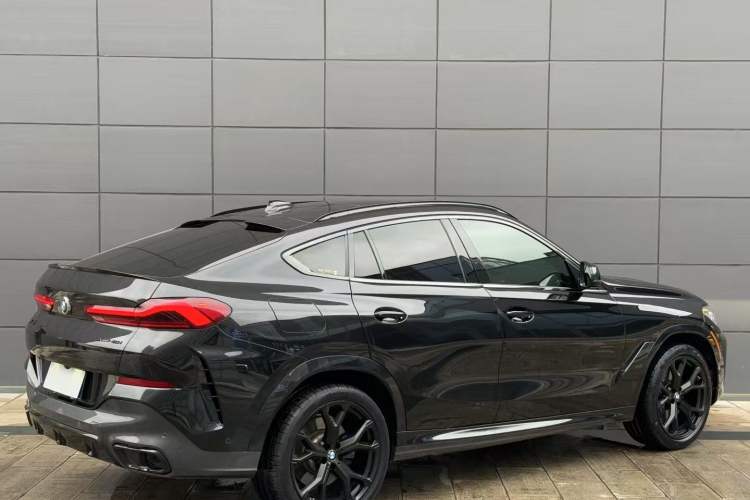 Used BMW X6 2020 xDrive40i Luxury Model with M Sport Package Exterior 5