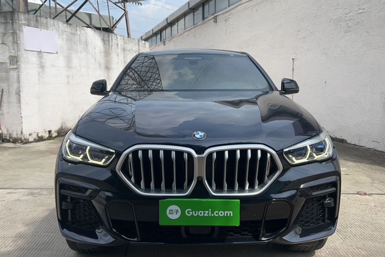 Used BMW X6 2020 xDrive40i Luxury Model with M Sport Package Exterior 5