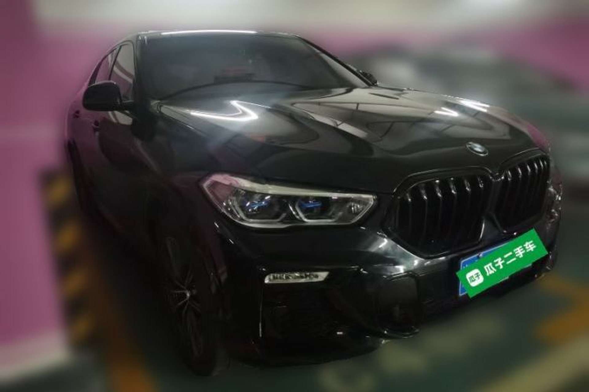 Used BMW X6 2020 xDrive30i M Sport Package Front Right 45 Deg