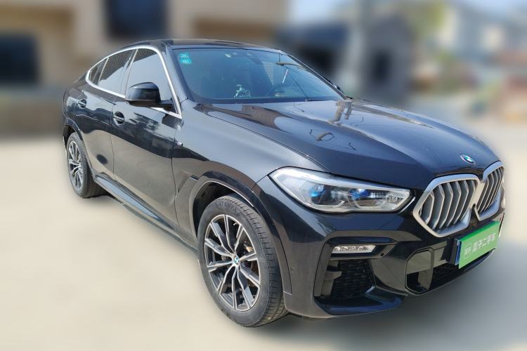 Used BMW X6 2020 xDrive40i M Sport Package Front Right 45 Deg