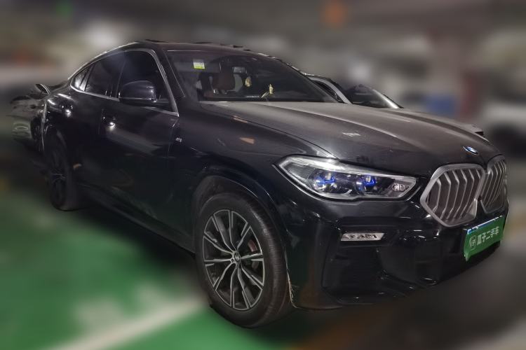 Used BMW X6 2020 xDrive40i M Sport Package Front Right 45 Deg