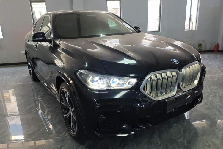 Used BMW X6 2020 xDrive40i Luxury Model with M Sport Package Front Right 45 Deg