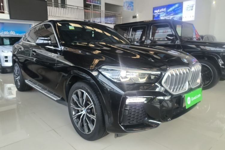 Used BMW X6 2020 xDrive30i M Sport Package Front Right 45 Deg