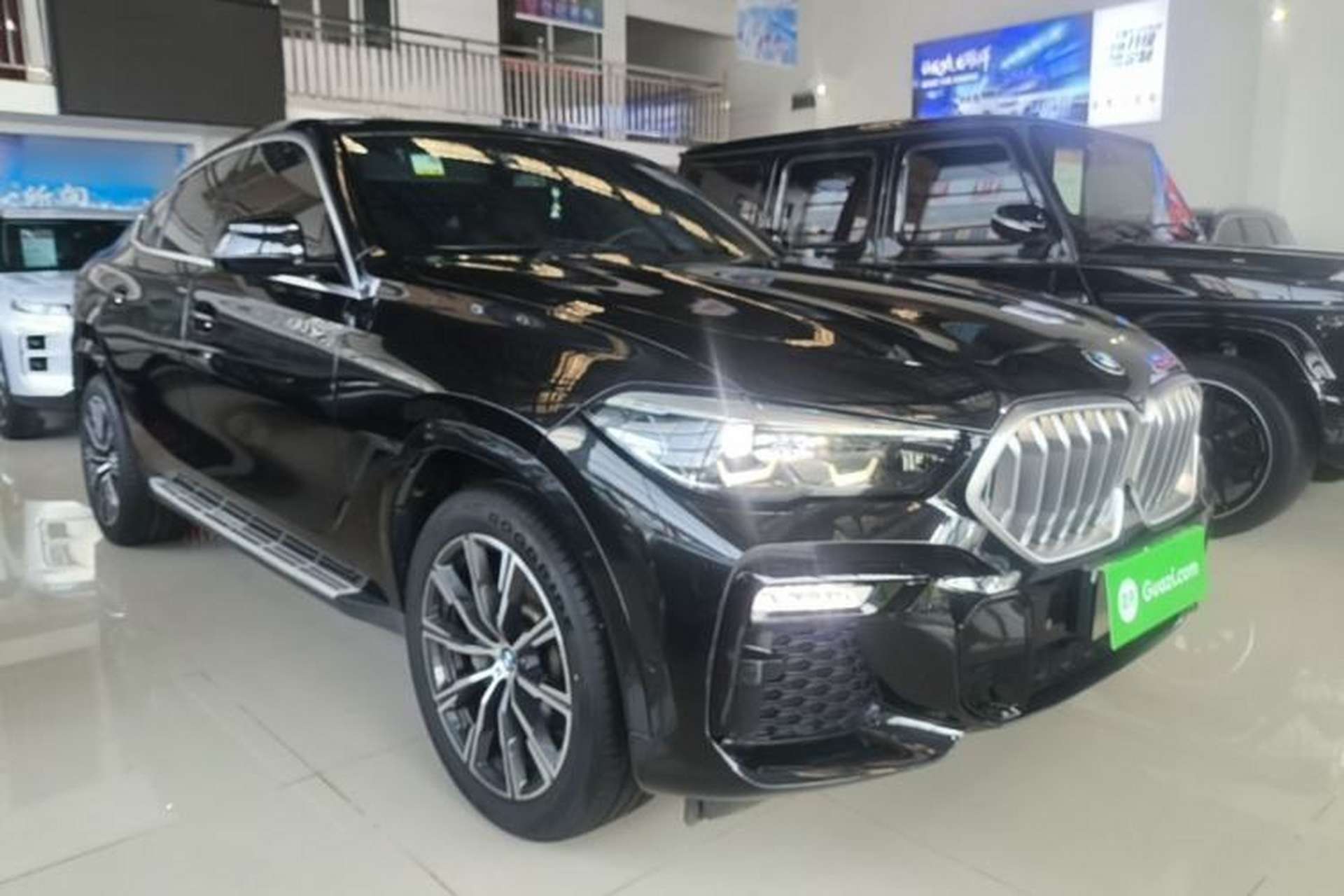 Used BMW X6 2020 xDrive30i M Sport Package Front Right 45 Deg