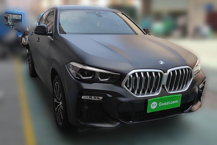 Used BMW X6 2020 xDrive30i M Sport Package Front Right 45 Deg