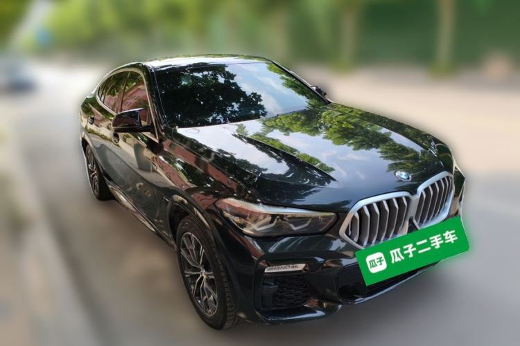Used BMW X6 2020 xDrive30i M Sport Package Front Right 45 Deg