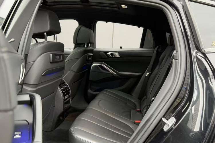 Used BMW X6 2020 xDrive40i Luxury Model with M Sport Package Interior 3