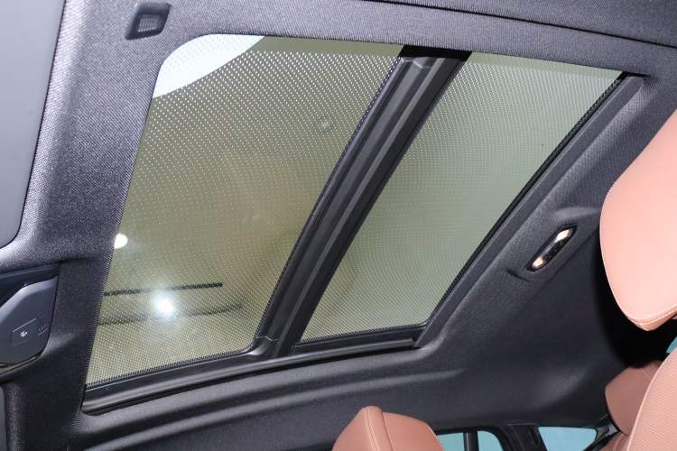 Used BMW X6 2020 xDrive40i Luxury Model with M Sport Package Interior 3