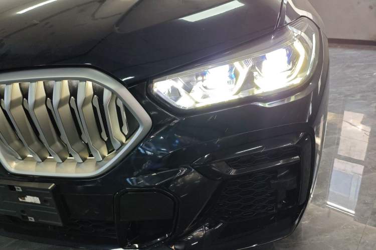 Used BMW X6 2020 xDrive40i Luxury Model with M Sport Package Left Front Headlight