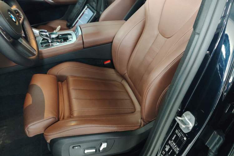 Used BMW X6 2020 xDrive30i M Sport Package Left Front Seat