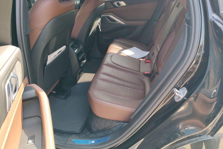 Used BMW X6 2020 xDrive40i M Sport Package Left Rear Seat
