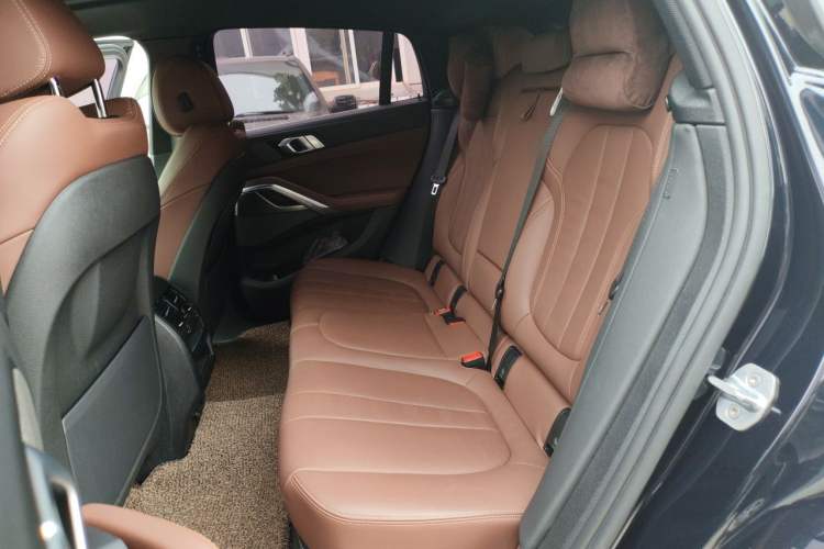 Used BMW X6 2020 xDrive40i M Sport Package Left Rear Seat