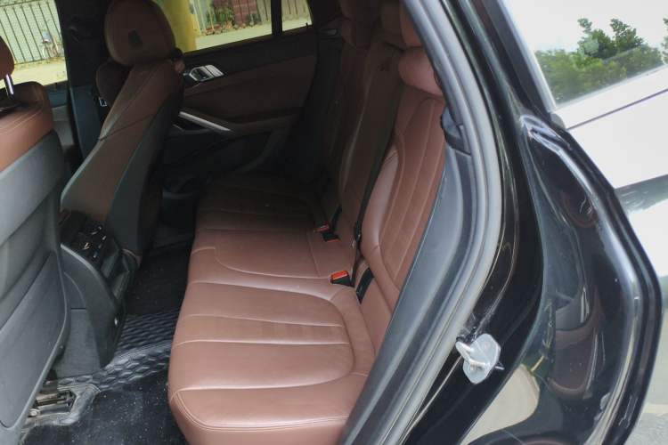 Used BMW X6 2020 xDrive30i M Sport Package Left Rear Seat
