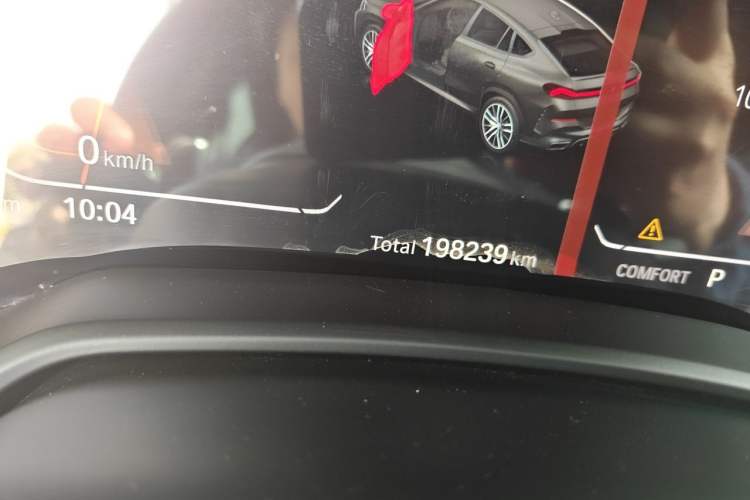 Used BMW X6 2020 xDrive30i M Sport Package Odometer Close Up