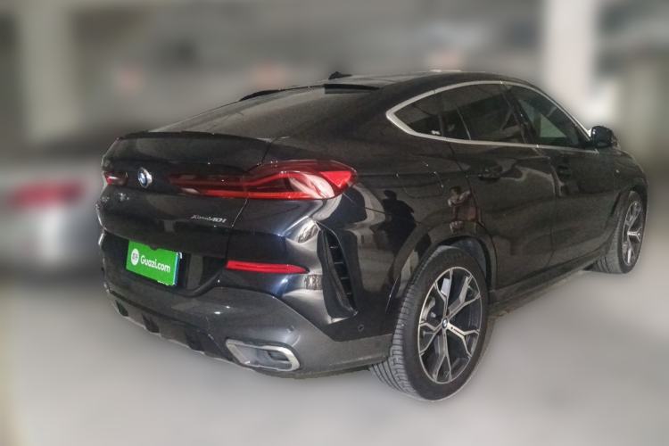 Used BMW X6 2020 xDrive40i Luxury Model with M Sport Package Rear Right 45 Deg