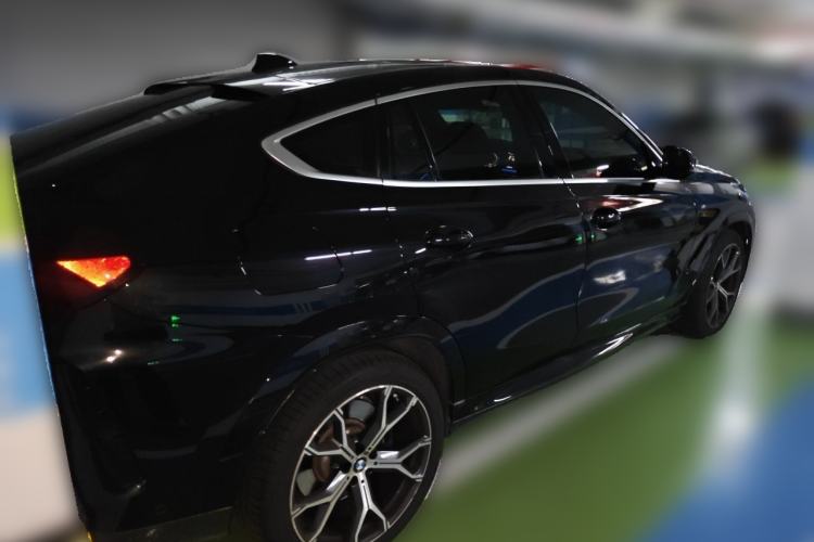 Used BMW X6 2020 xDrive40i Luxury Model with M Sport Package Rear Right 45 Deg