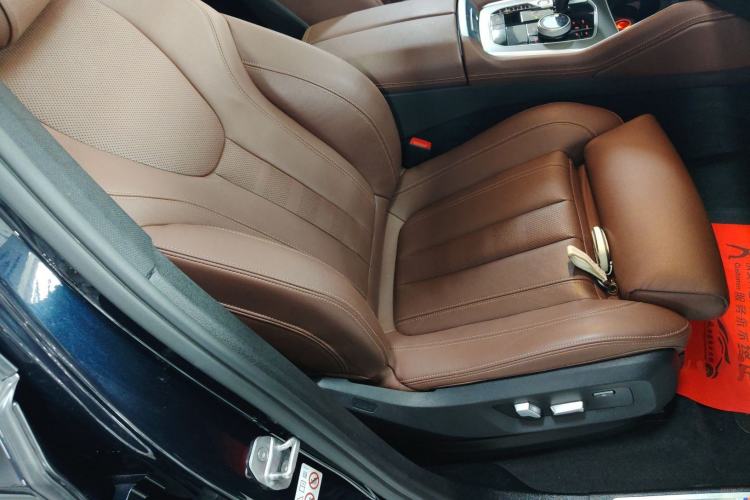 Used BMW X6 2020 xDrive30i M Sport Package Right Front Seat