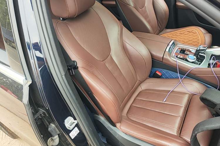 Used BMW X6 2020 xDrive30i M Sport Package Right Front Seat