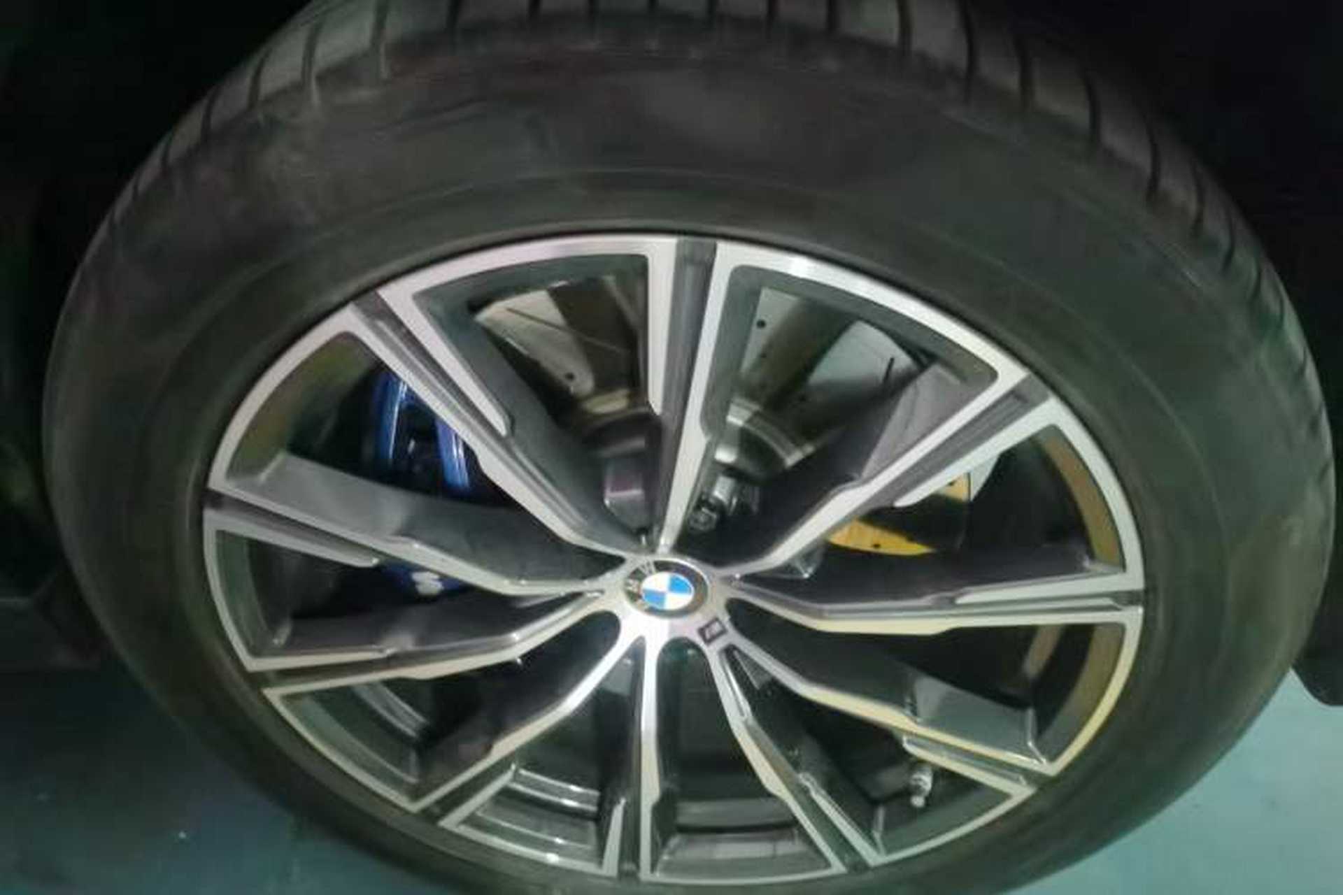 Used BMW X6 2020 xDrive30i M Sport Package Right Front Wheel Hub