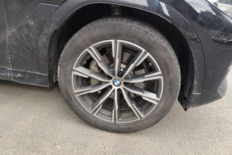 Used BMW X6 2020 xDrive30i M Sport Package Right Front Wheel Hub