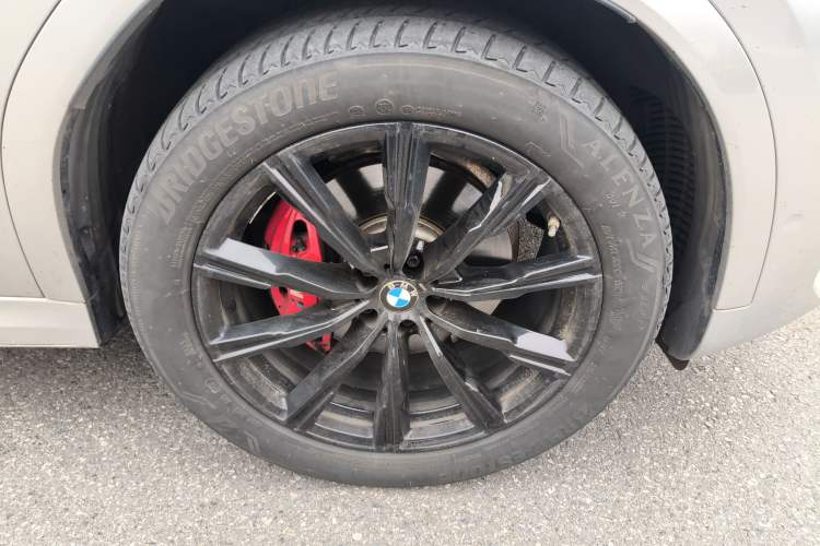Used BMW X6 2020 xDrive40i M Sport Package Right Front Wheel Hub