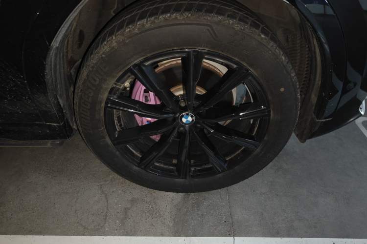 Used BMW X6 2020 xDrive40i M Sport Package Right Front Wheel Hub