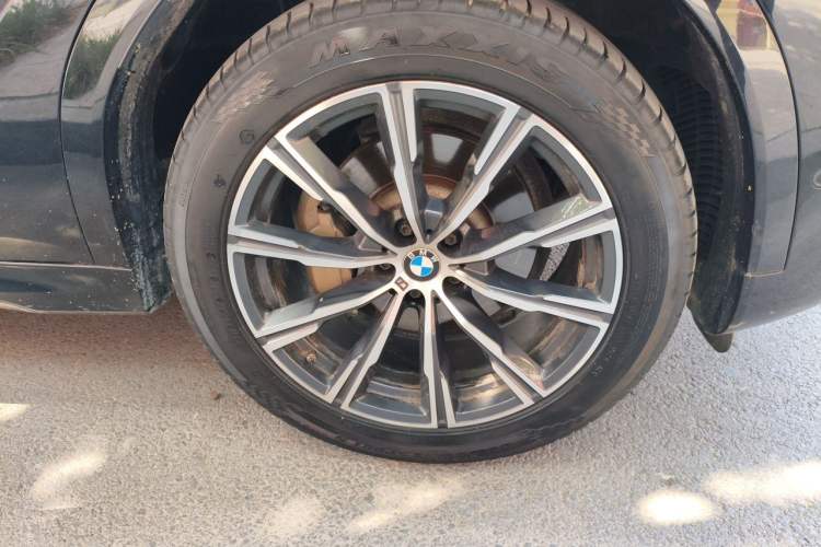 Used BMW X6 2020 xDrive30i M Sport Package Right Front Wheel Hub