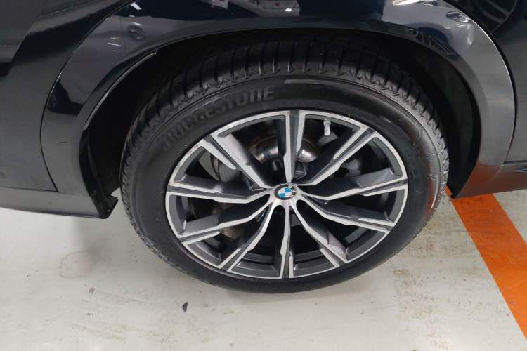 Used BMW X6 2020 xDrive30i M Sport Package Right Rear Wheel Hub