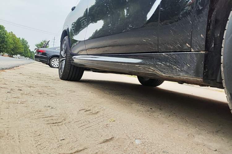Used BMW X6 2020 xDrive30i M Sport Package Right Side Sill