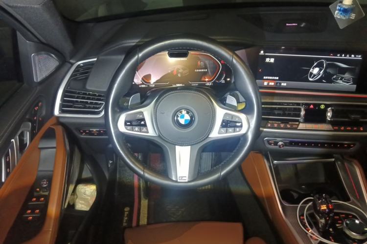 Used BMW X6 2020 xDrive40i Luxury Model with M Sport Package Steering Wheel