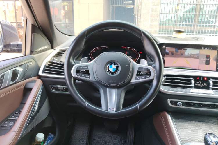 Used BMW X6 2020 xDrive40i M Sport Package Steering Wheel