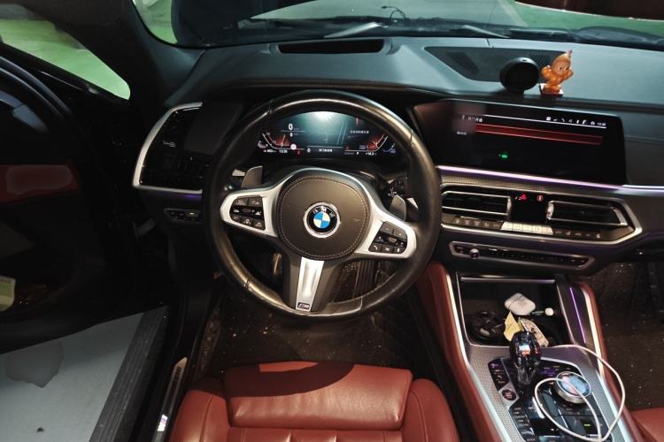 Used BMW X6 2020 xDrive40i Luxury Model with M Sport Package Steering Wheel