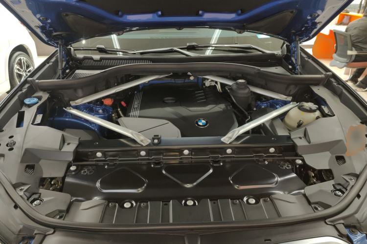 Used BMW X6 2020 xDrive30i M Sport Package Engine Bay