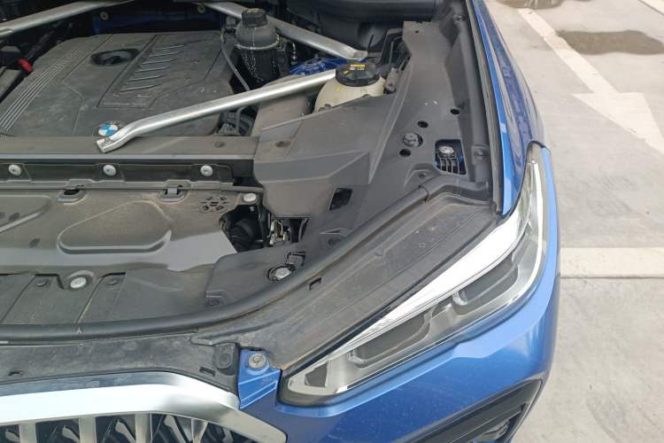 Used BMW X6 2020 xDrive40i M Sport Package Engine Bay Left