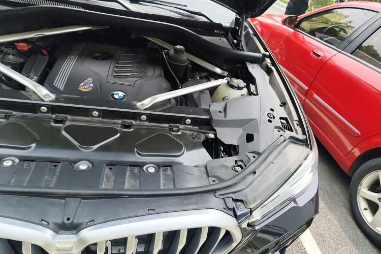 Used BMW X6 2020 xDrive40i M Sport Package Engine Bay Left